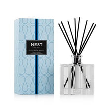 Load image into Gallery viewer, OCEAN MIST & SEA SALT Reed Diffuser 5.9 fl.oz/175ml