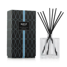 Load image into Gallery viewer, OCEAN MIST & SEA SALT Luxury Reed Diffuser 18.2 fl.oz/540 ml