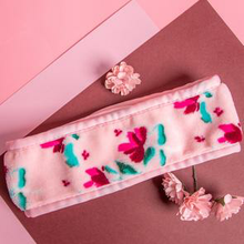 Load image into Gallery viewer, MakeUp Eraser - Floral Print