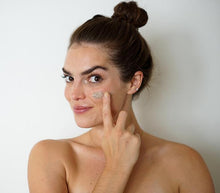 Load image into Gallery viewer, Fine Herbal Facial Scrub 2.5 oz