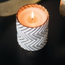 Load image into Gallery viewer, Red Currant Collection Polished Chic