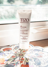 Load image into Gallery viewer, Am Replenish Tinted