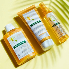 Load image into Gallery viewer, Protective oil with Ylang-Ylang wax - travel size 1.6 fl. oz.