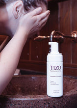 Load image into Gallery viewer, Cleanser