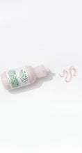 Load image into Gallery viewer, The Moisture Magnet Spf15 2 Oz.
