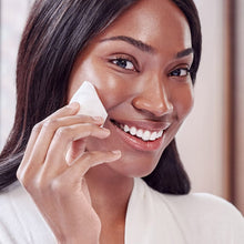 Load image into Gallery viewer, Gentle Exfoliating Peel Pads with 7% Lactic Acid + Bakuchiol 45 Pads