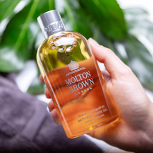 Load image into Gallery viewer, Vetiver & Grapefruit Bath & Shower Gel