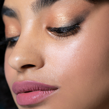 Load image into Gallery viewer, Little Londoner Eyeshadow Palette 4-Piece Eyeshadow Palette