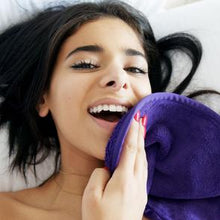 Load image into Gallery viewer, MakeUp Eraser - Floral Print