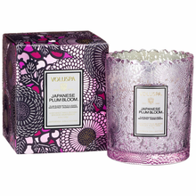 Load image into Gallery viewer, Japanese Plum Bloom Scalloped Edge Candle
