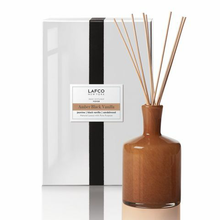 Load image into Gallery viewer, 15oz Amber Black Vanilla Reed Diffuser - Foyer
