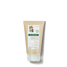 Load image into Gallery viewer, Cupuaçu flower cream soap with Cupuaçu butterNet wt. 3.5 oz.
