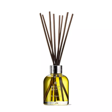 Load image into Gallery viewer, Black Peppercorn Aroma Reeds
