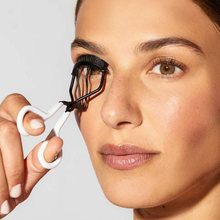 Load image into Gallery viewer, Onyx Great Grip Eyelash Curler
