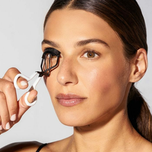 Load image into Gallery viewer, Onyx Great Grip Eyelash Curler
