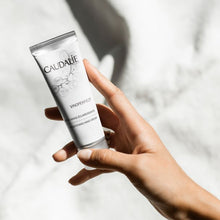 Load image into Gallery viewer, Vinoperfect Brightening Hand Cream
