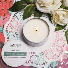 Load image into Gallery viewer, 4.0oz Fresh Cut Gardenia Travel Candle
