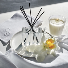 Load image into Gallery viewer, LINEN Reed Diffuser 5.9 fl.oz/175ml
