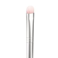 Load image into Gallery viewer, powder eye shadow brush
