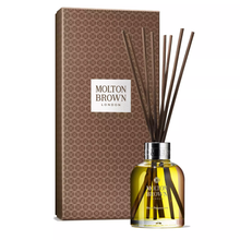 Load image into Gallery viewer, Black Peppercorn Aroma Reeds
