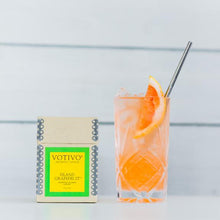 Load image into Gallery viewer, 6.8 oz Aromatic Candle Island Grapefruit
