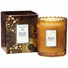 Load image into Gallery viewer, Baltic Amber Scalloped Edge Candle
