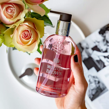 Load image into Gallery viewer, Delicious Rhubarb &amp; Rose Hand Lotion
