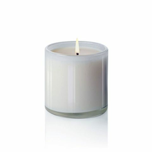 Load image into Gallery viewer, 15.5oz Star Magnolia Signature Candle - Guest Room
